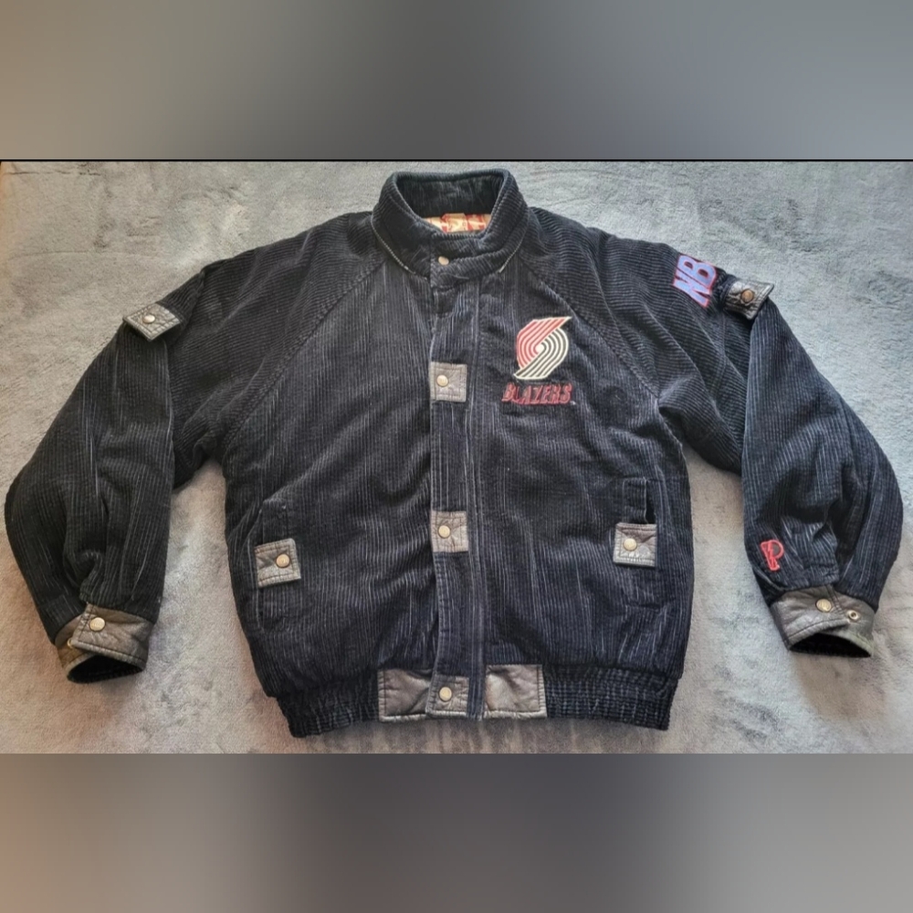 RARE Vintage Team Player Portland Trailblazers Corduroy Puffer Coat. Read